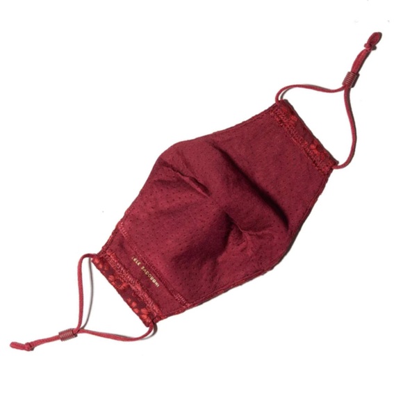 LELE SADOUGHI • Burgundy Flower Lace Luxury Face Mask - Picture 4 of 6